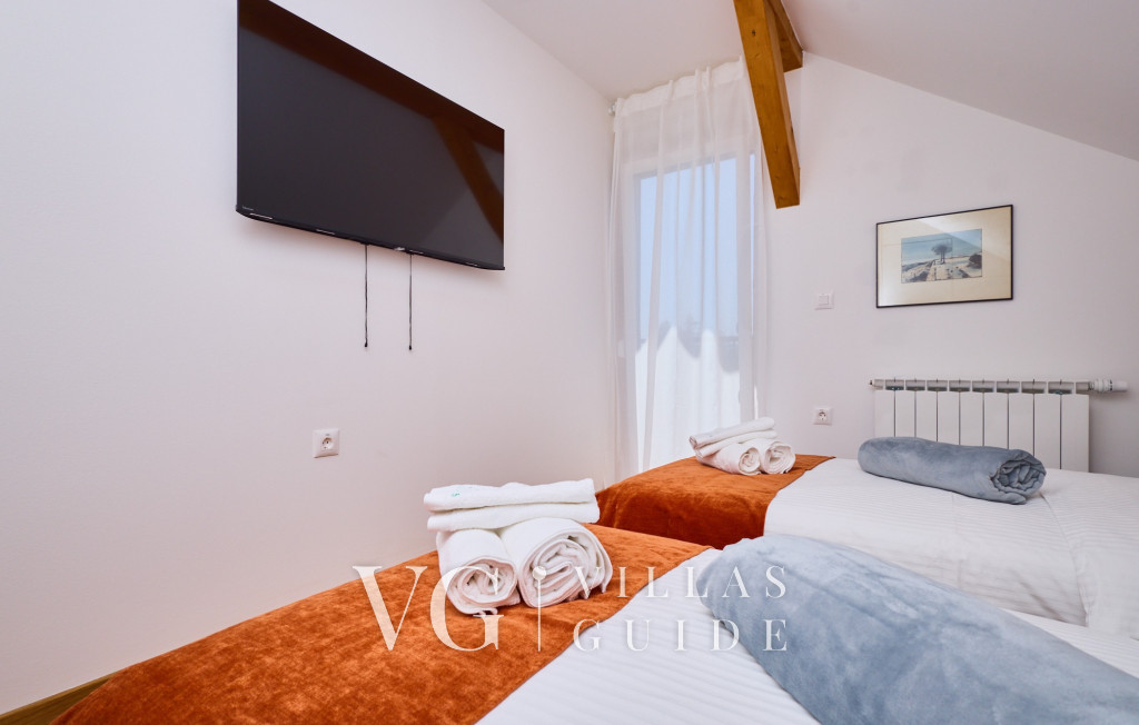 Villa River home by WH Camera da letto