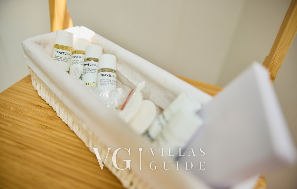 Villa River home by WH Bagno