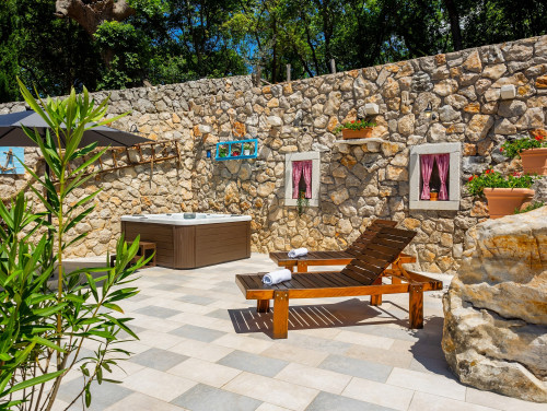 Villa Imortele aria with pool&whirpool island Cres