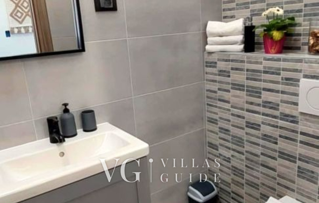 Villa Lana - Čabrunići Gästetoilette