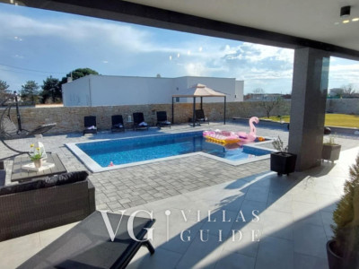 Villa Lana - Čabrunići Pool