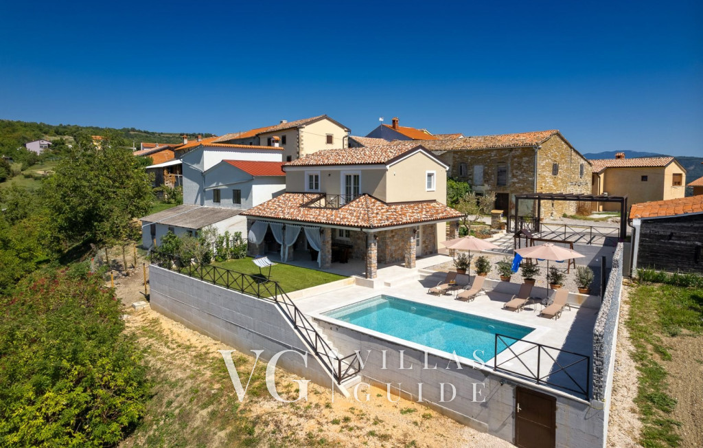 Casa Nona Anica Garden and property exterior