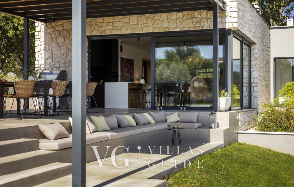 Villa OX Garden and property exterior