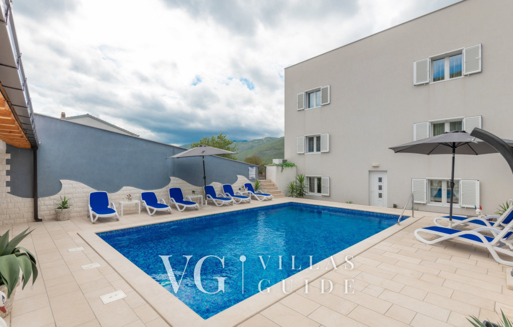 Star Hill - Makarska Piscina