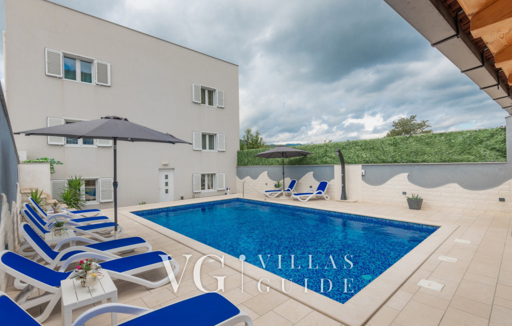 Star Hill - Makarska Piscina