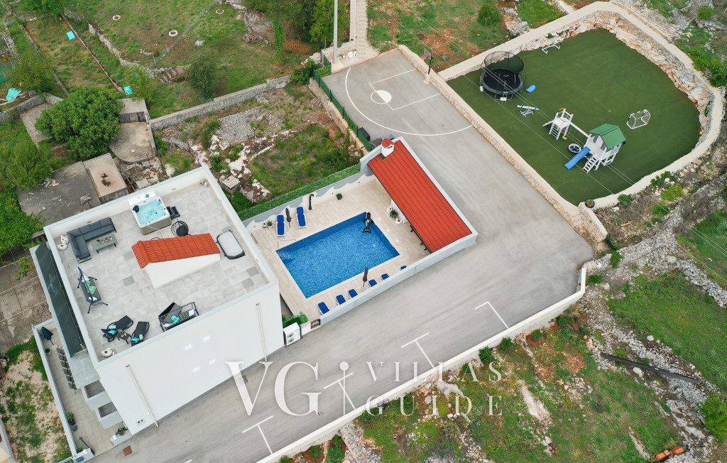 Star Hill - Makarska