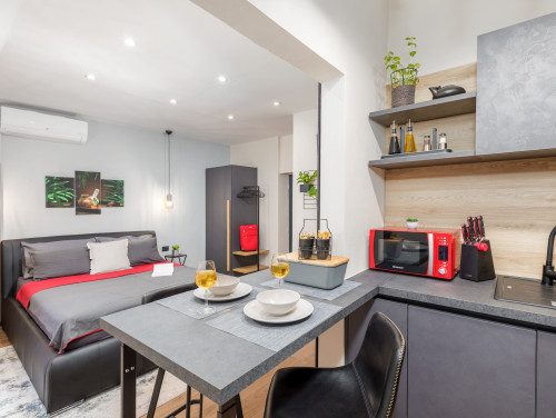 Modern & warm studio near Arena