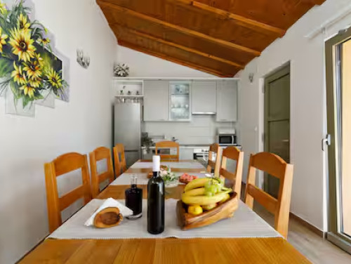 Holiday home Lišnjak