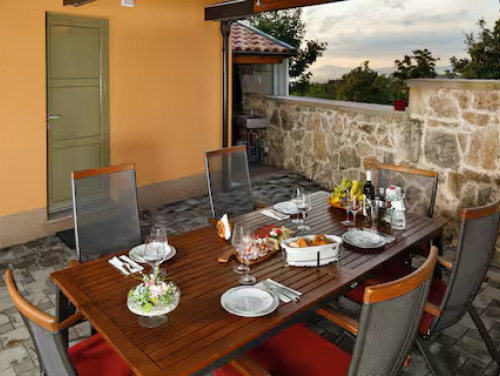 Holiday home Lišnjak