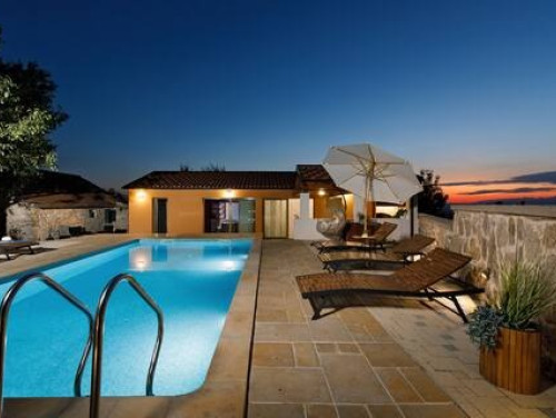 Holiday home Lišnjak