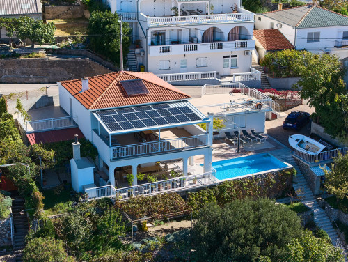 Villa Arnia apartman pool&beachfront