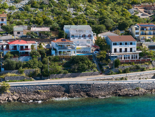 Villa Arnia apartman pool&beachfront