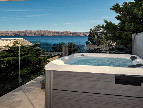 Villa Figs whirpool&beachfront&seaview apartman 2