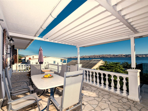 Villa Figs whirpool&beachfront&seaview apartman 2