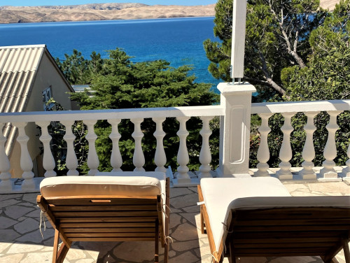 Villa Figs whirpool&beachfront&seaview apartman 2