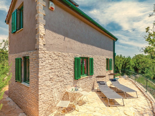 Villa Ruby beachfront