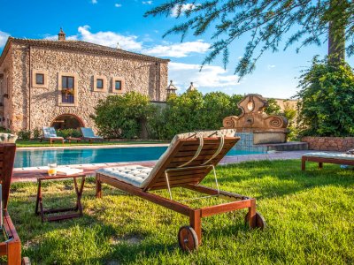 Rustic villa with jacuzzi in Sicily South for 30 persons VillasGuide