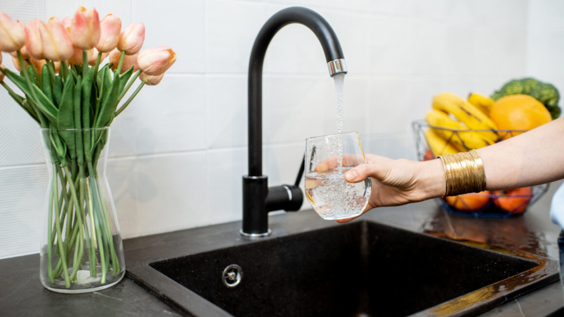 Je li voda iz slavine u Hrvatskoj sigurna za piće?