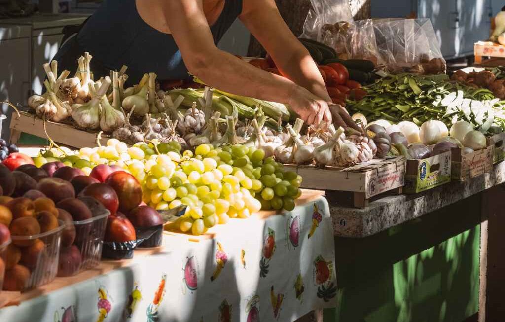Einkaufen wie ein Einheimischer in Kroatien: Märkte, Preise und Verhaltensregeln (Handbuch 2026)