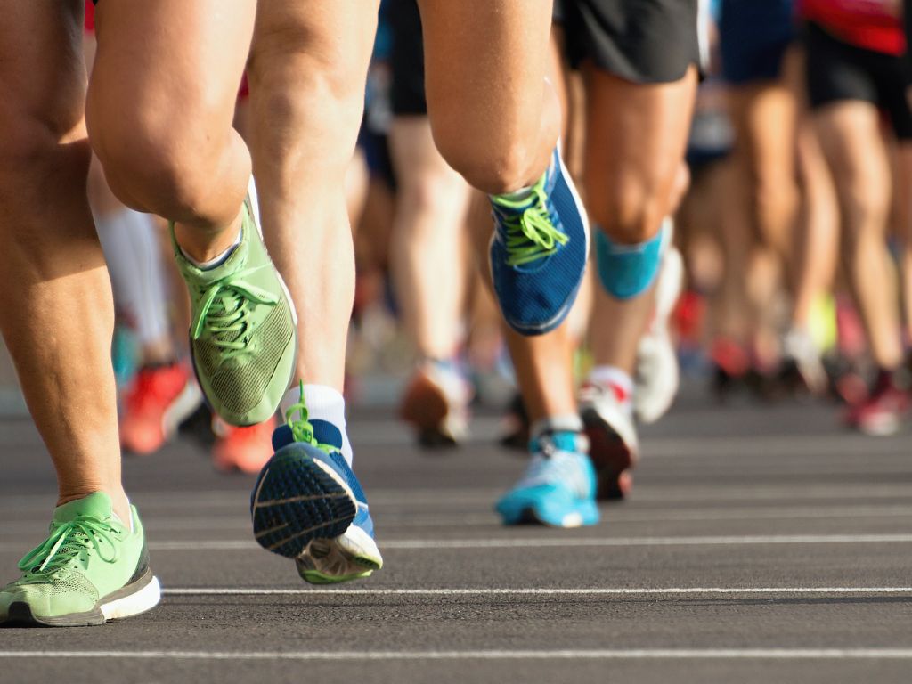 people running