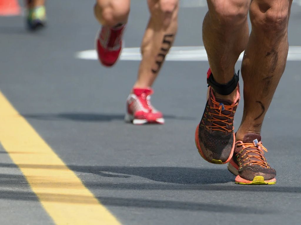 people running